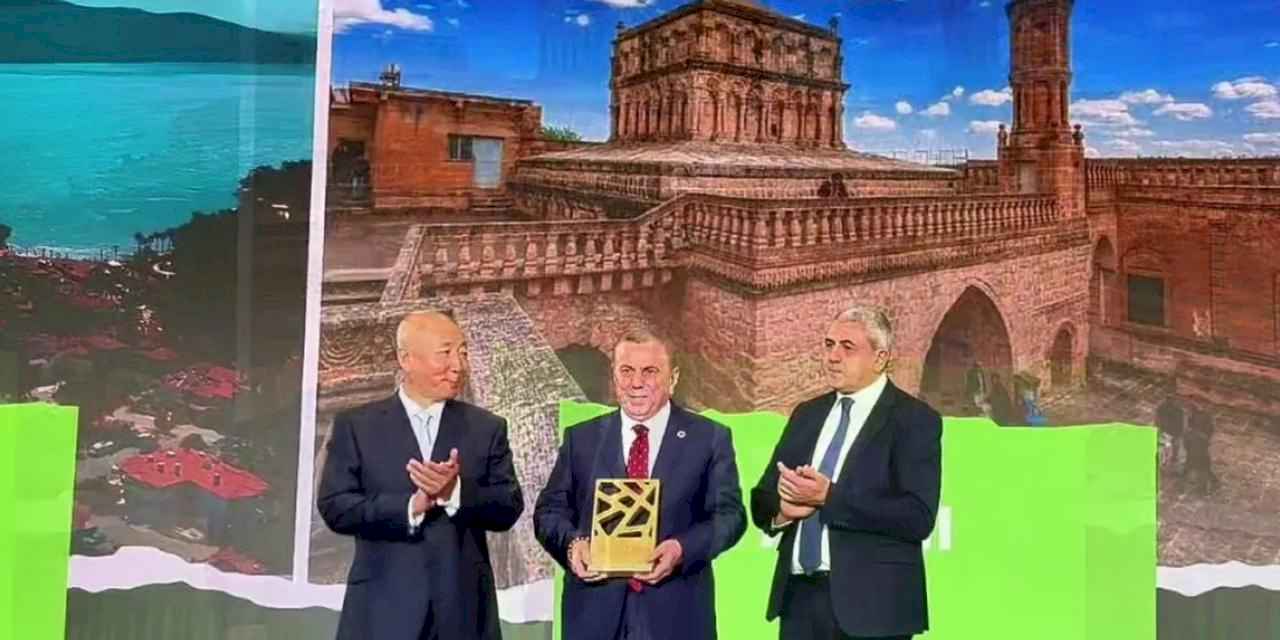 Çin’deki Dünya Turizm Ödülü'ne Midyat damgası