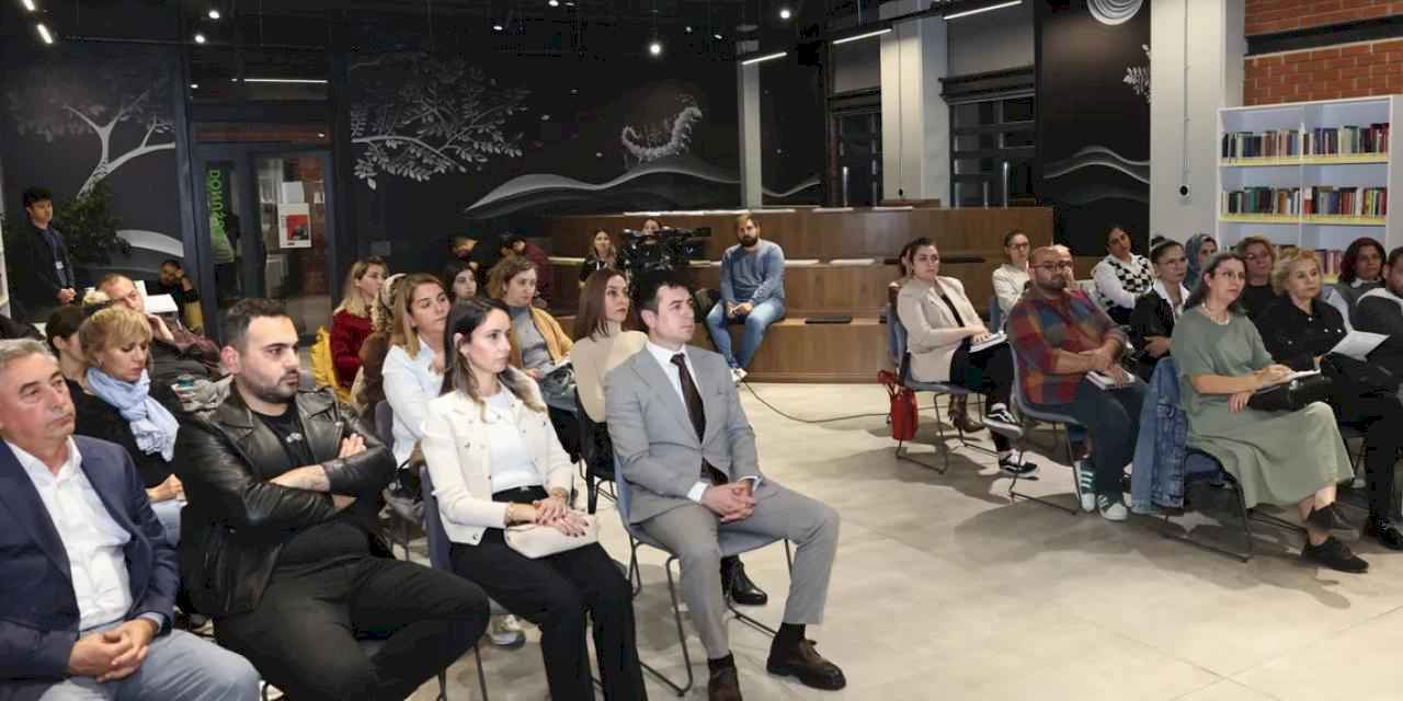 Koza Buluşmaları’nda Kadına Yönelik Şiddet Ve Edebiyat Konuşuldu