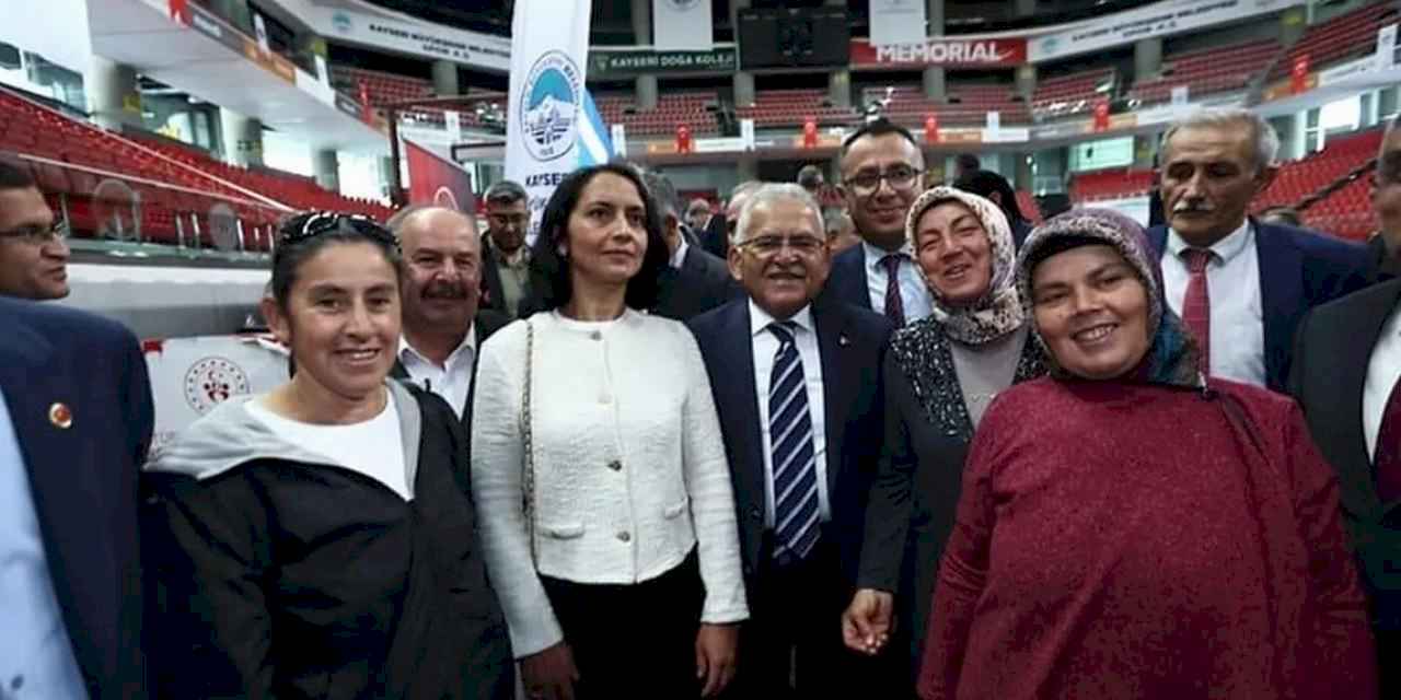 Kayseri Büyükşehir muhtarları ağırladı