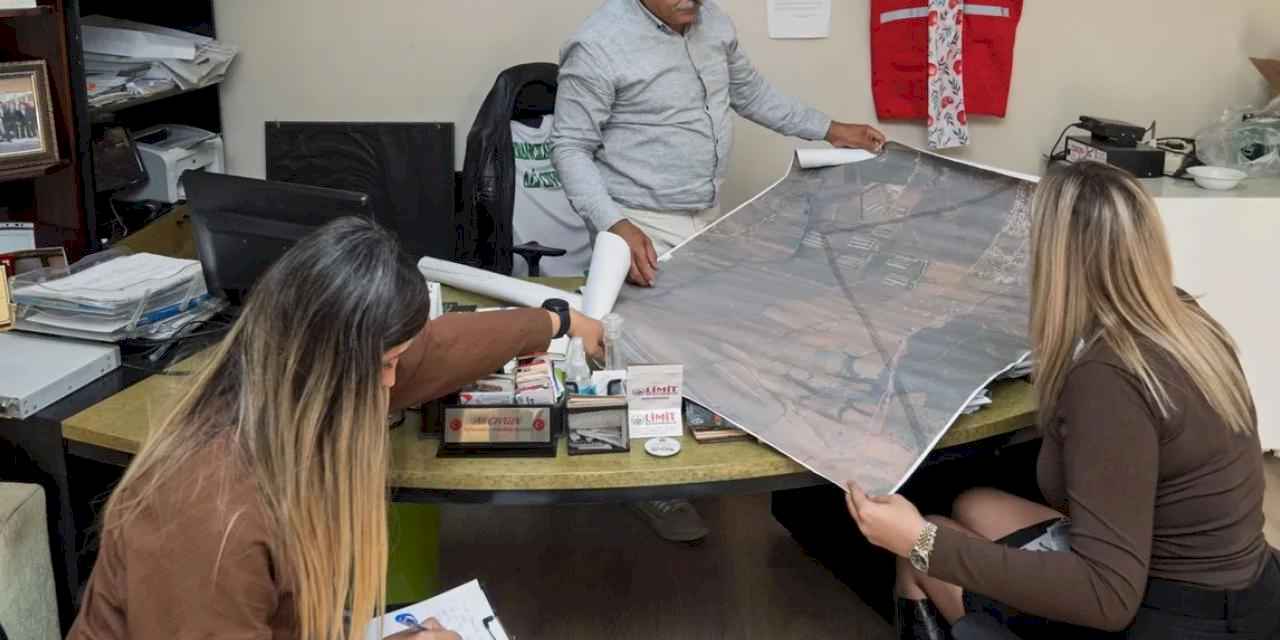 Muhtarlarla el ele İzmir’e kesintisiz hizmet