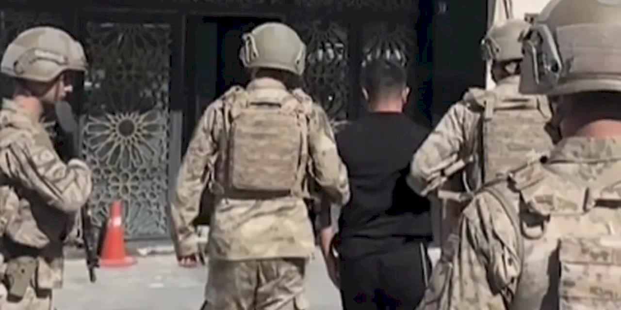 Milli değerlere saygısızlık operasyonu! Türk bayrağına ayak basma videosunu beğenen şüpheli gözaltında