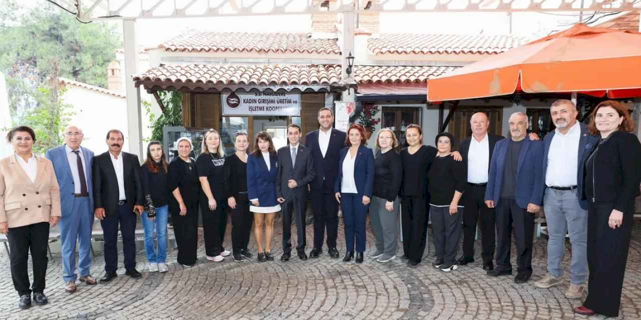 İzmir Narlıdere’de Muhtarlar Günü kutlandı