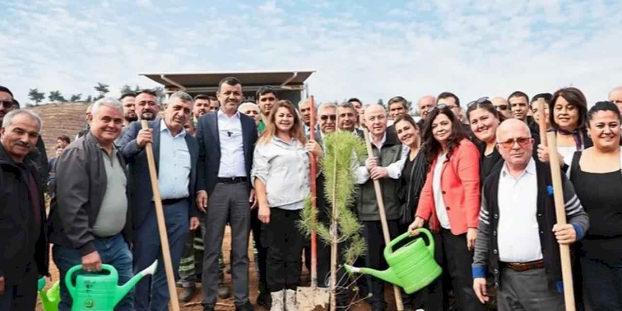 Denizli’de Muhtarlar Günü fidanlarla kutlandı