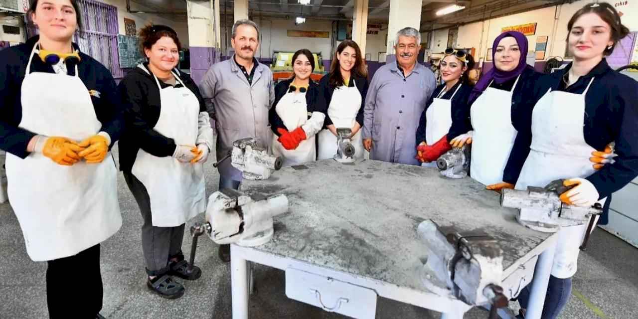 İzmir’de kadınlar ve gençler istihdamda daha fazla yer alacak