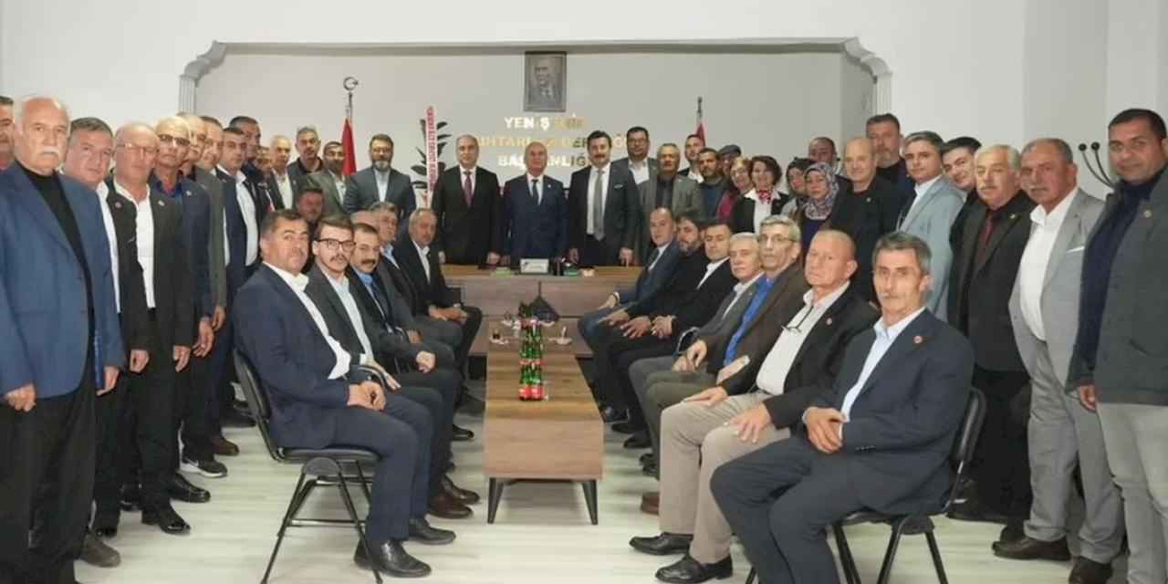 Bursa Yenişehir'de Başkan Özel muhtarlarla buluştu