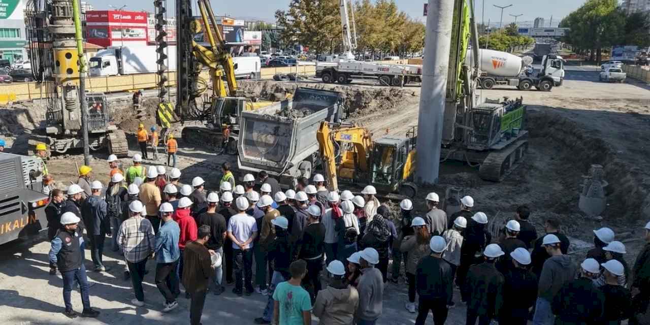 Kayseri Büyükşehir şantiyelerini inşaat öğrencileri için açtı
