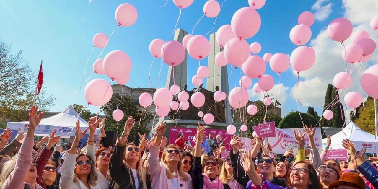 İstanbul Bakırköy'de pembe balonlar farkındalık için gökyüzünde