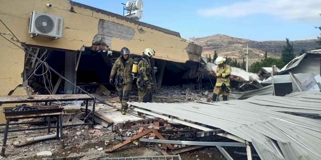 İzmir Bayraklı’da patlama! İzmir İtfaiyesi göçük altından kurtardı!
