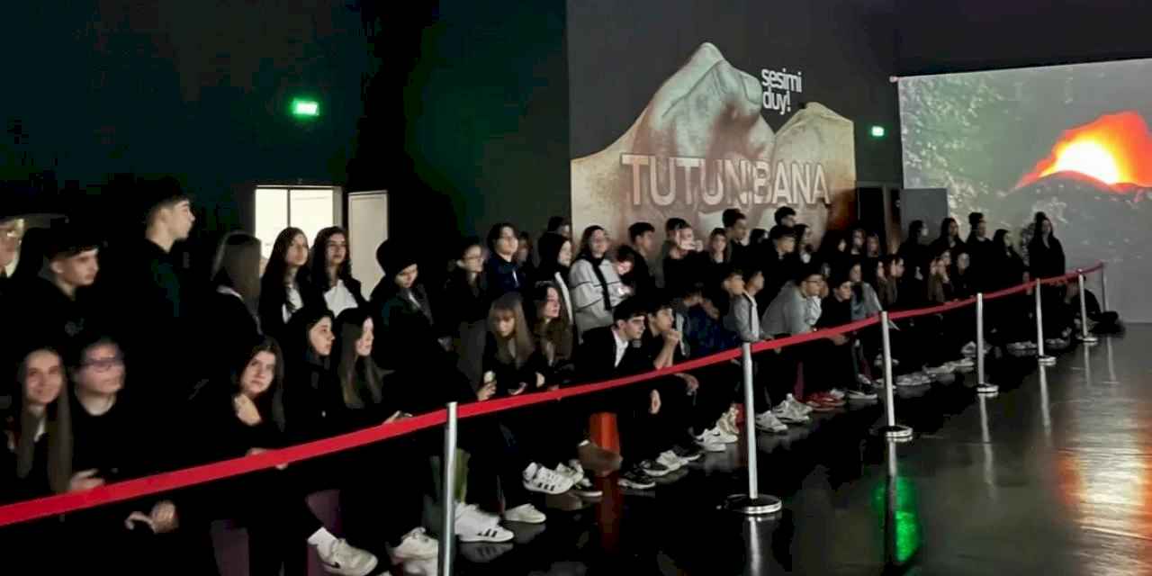 Kocaeli'de öğrenciler, 17 Ağustos’un izlerini takip etti