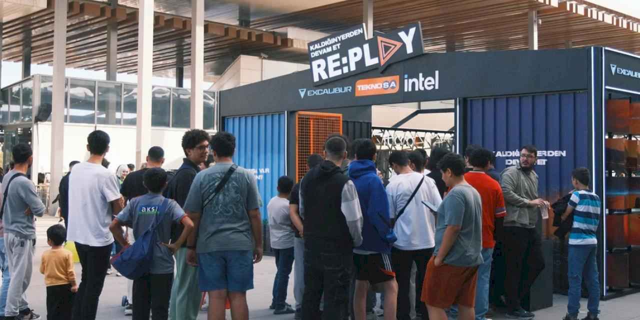 RE:PLAY Fırtınası Adana’da Esti