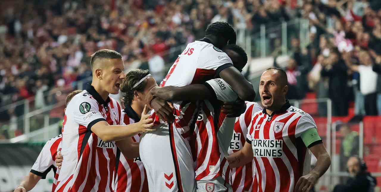 Samsunspor 3-0 Dinamo Kiev (Maç Sonucu) Samsunspor'dan Kiev'e gol şov!