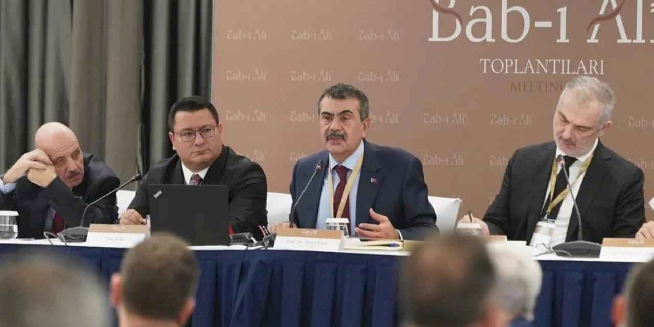 Bakan Tekin 'Bab-ı Ali Toplantılarının' konuğu oldu