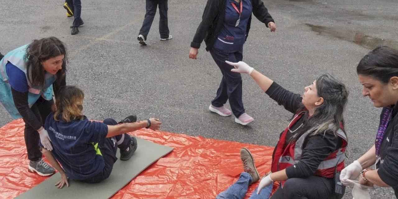 İzmir Büyükşehir'den afete hazırlık tatbikatı