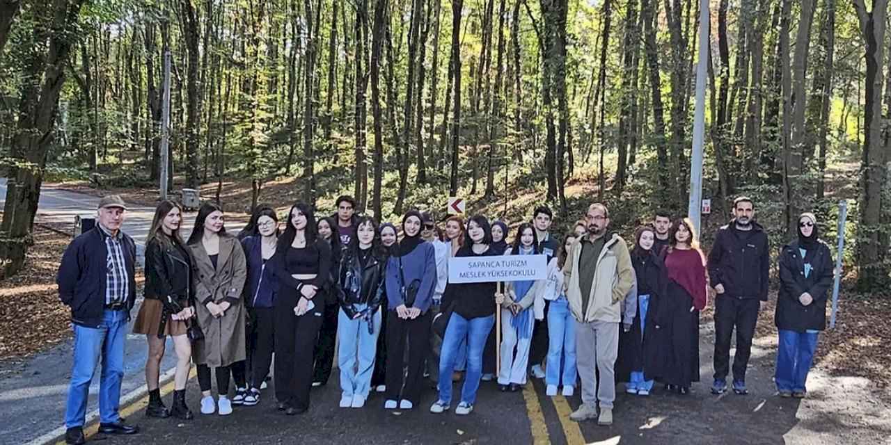 Sakarya'dan üniversitelilere turistik tanıtım gezisi