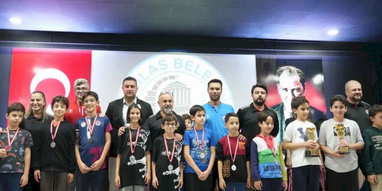 Muğla Milas'ta satranç turnuvası