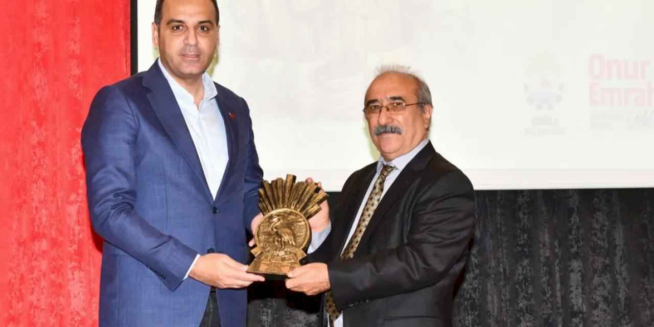 Çiğli'de Fakir Baykurt Roman Yarışması 6. kez sahibini buldu