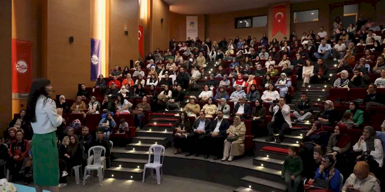 Çocuklarınıza pahalı hediyeler değil, sevgi verin