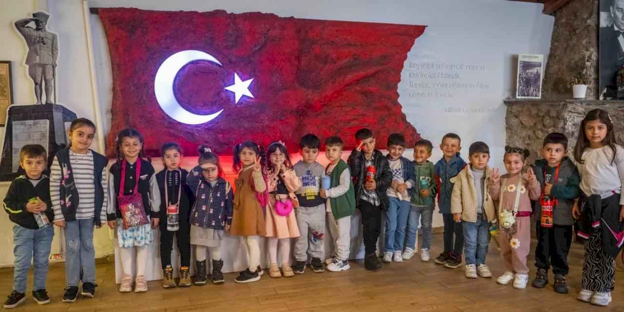 Çocuklar ve kadınlar Cumhuriyet ruhu ile Belkahve’de buluştu