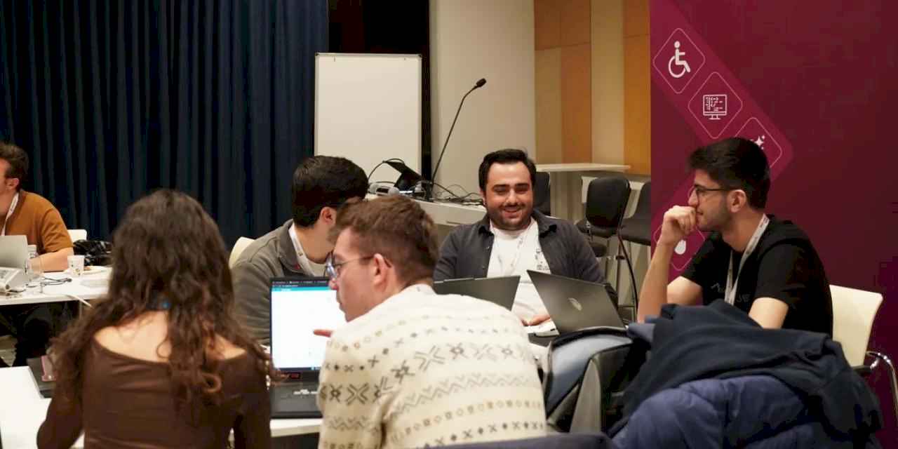 'Yapay Zekanın Gücüyle Engelsiz Bankacılık Hackathonu'nun Kazananları Belli Oldu