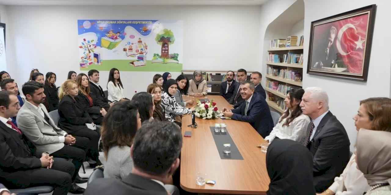 Öğretmenlerin ara tatil seminerleri çevrim içi olacak