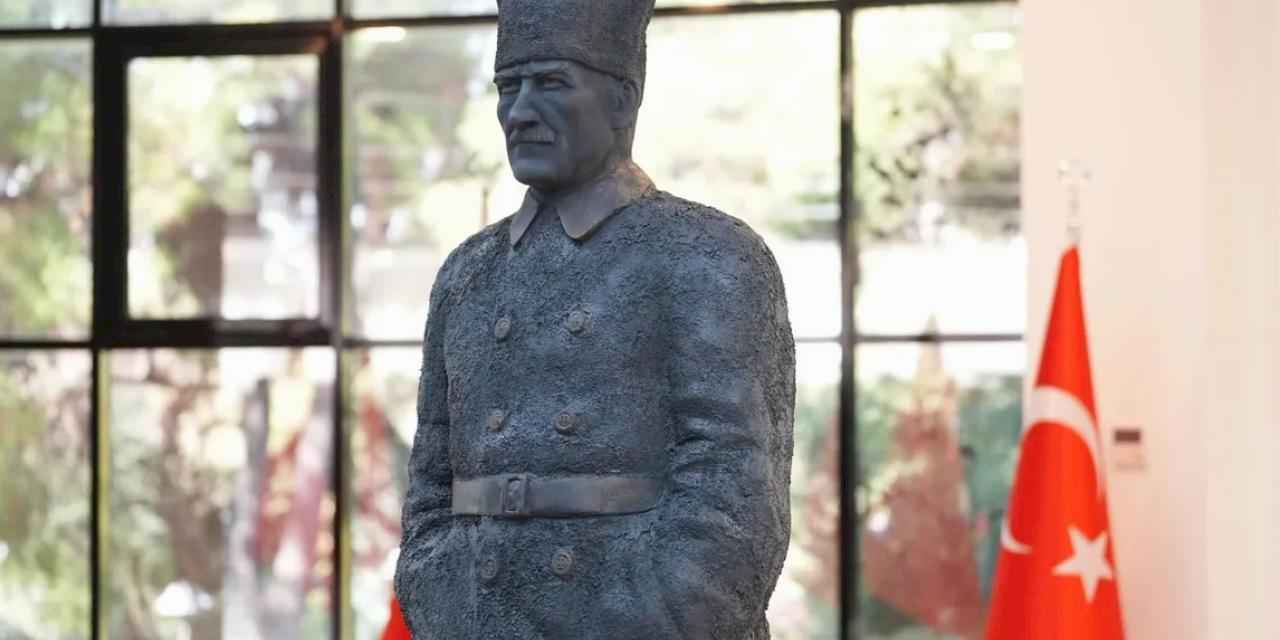 Manisa’da 'Atatürk Heykelleri Sergisi' açıldı