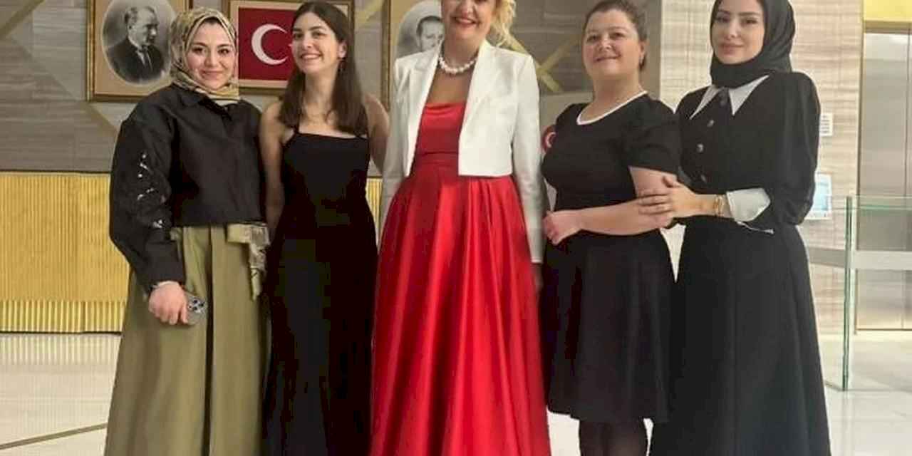 Türkevi’nde Cumhuriyet coşkusu: Müzik dolu bir akşam