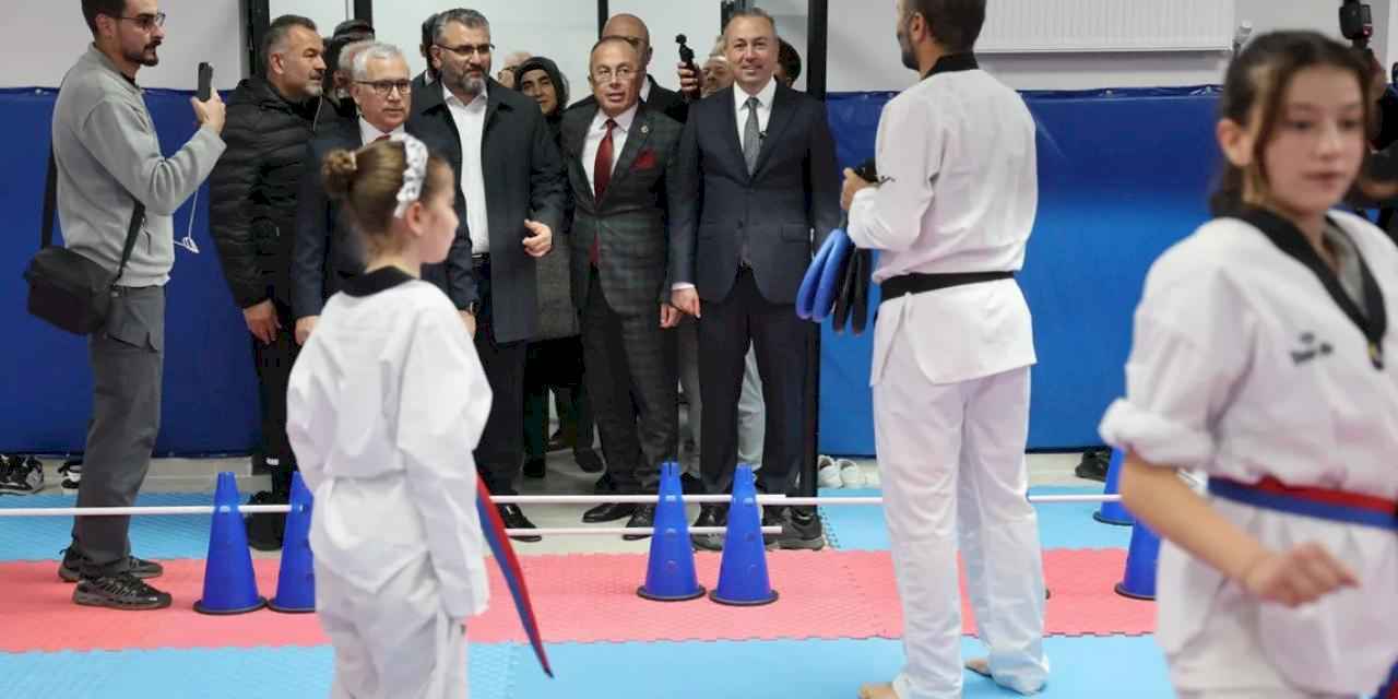 Sivas’ta Cumhuriyet Bayramı’nda yeni merkez açıldı