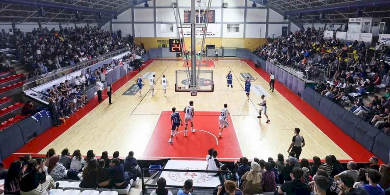 Sakarya evinde Daçka’yı ağırlıyor