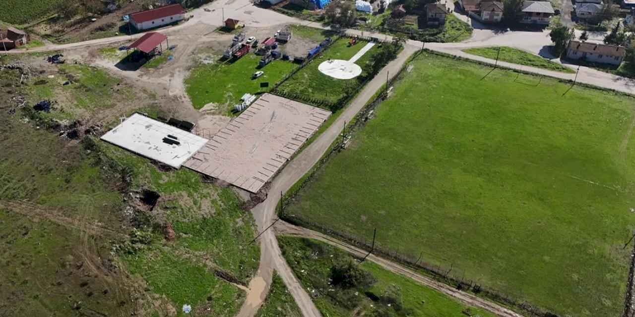 Sakarya Büyükşehir'den Geyve’ye Eşme ve Bayat’a spor kompleksi