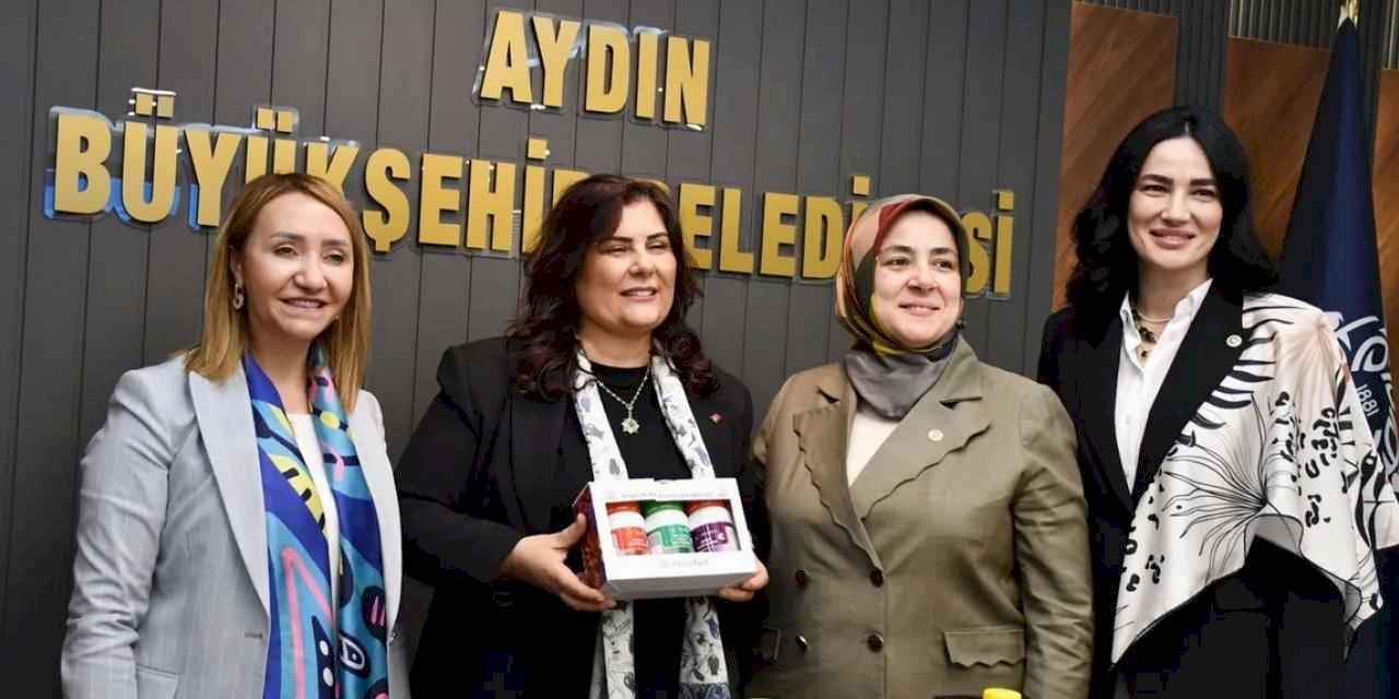 AK Partili kadın belediye başkanları Aydın’da buluştu