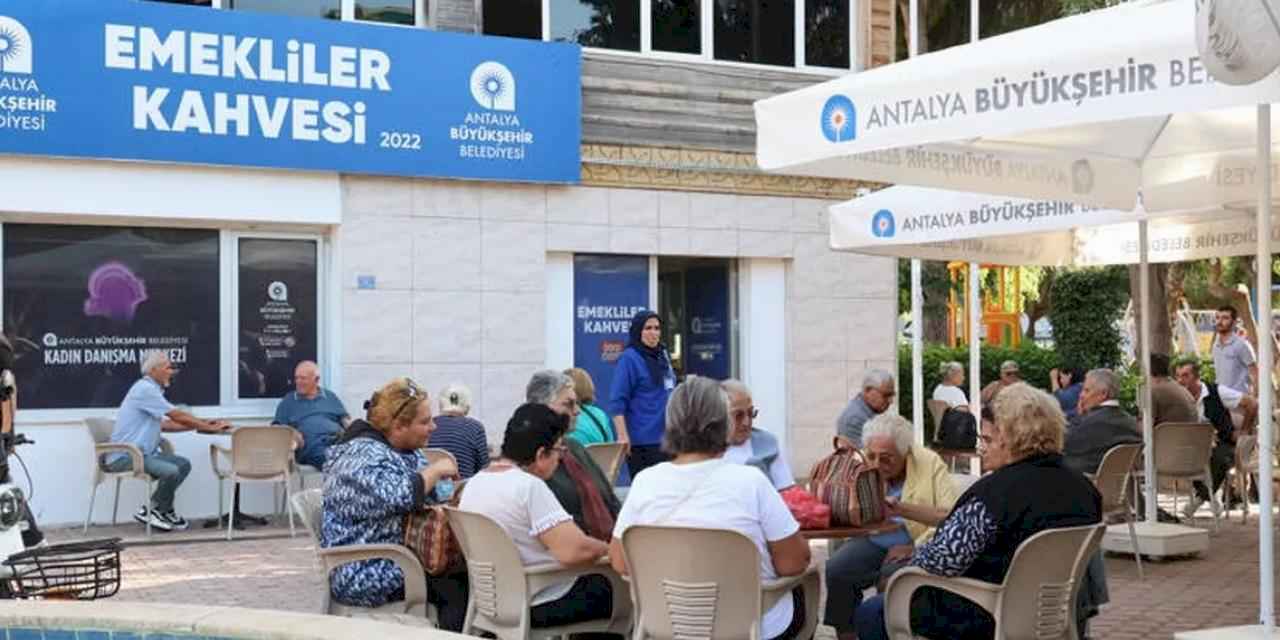 Antalya Büyükşehir Belediyesi emeklileri de unutmuyor
