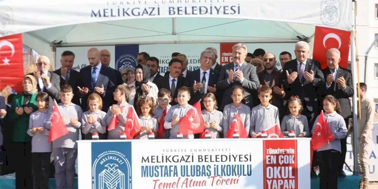 Kayseri Melikgazi'de yeni bir okulun temeli atıldı