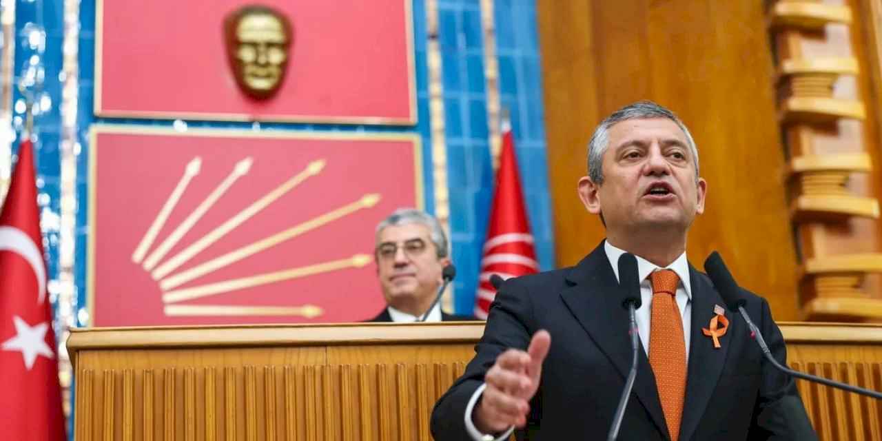 Özel’den vakıf iddiası! Sen ineceksin tren yoluna devam edecek