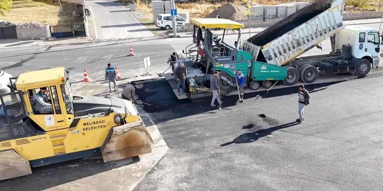 Kayseri Melikgazi'de tam gaz asfalt çalışması