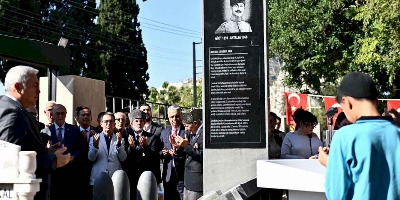 Antalya Muratpaşa'da Topçu Yüzbaşı Aker unutulmadı