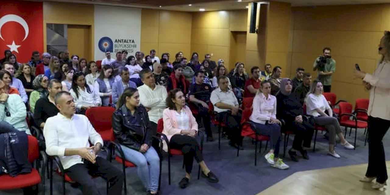 Antalya Büyükşehir’de “Zaman Yönetimi” eğitimi