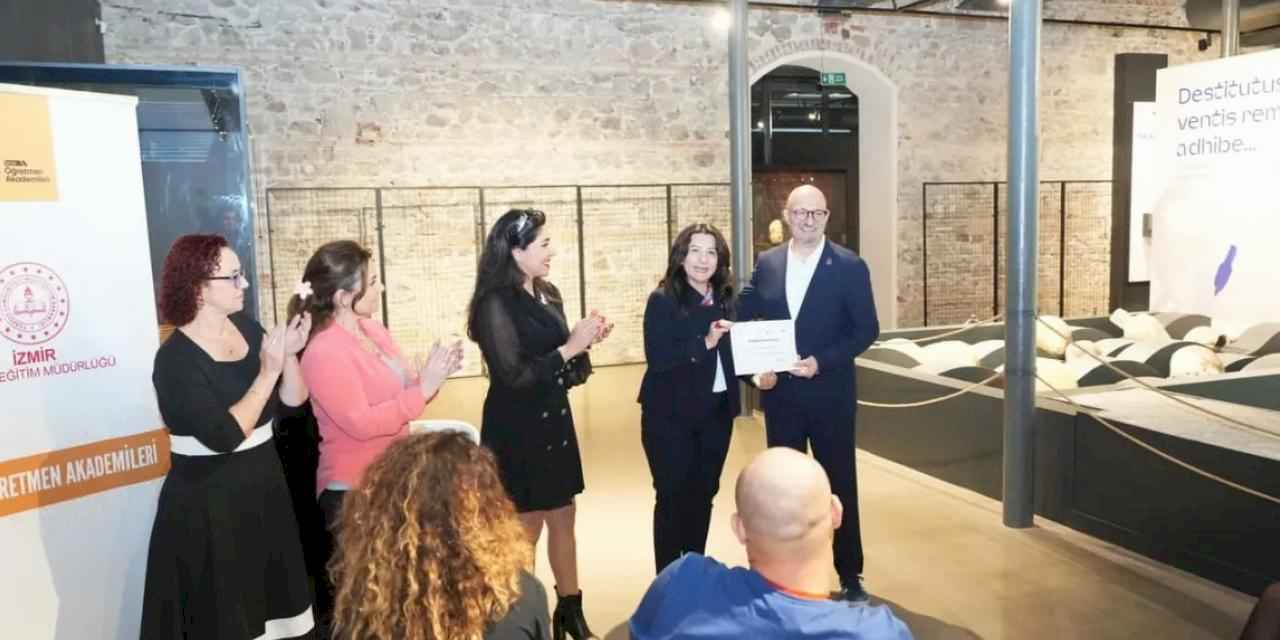 İzmir Öğretmen Akademileri'nde interaktif eğitim