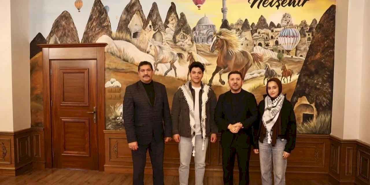 Filistinli öğrencilerden Başkan Rasim Arı’ya özel teşekkür