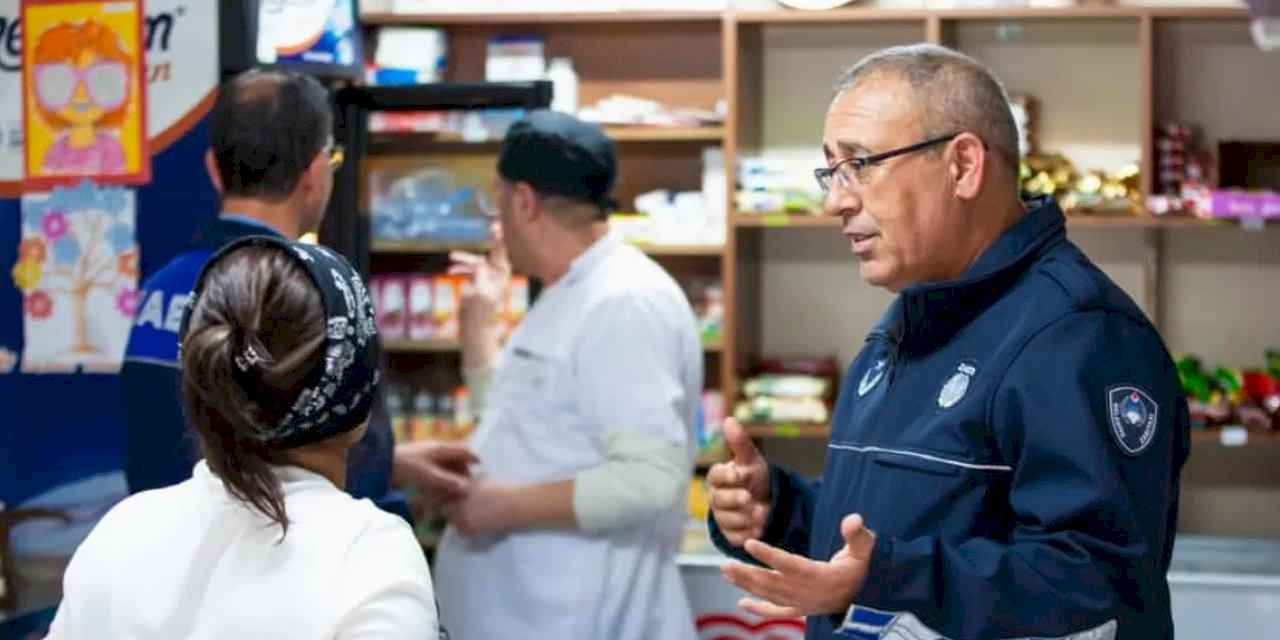 İzmir Narlıdere'de zabıta ekiplerinden kantinlere sıkı denetim