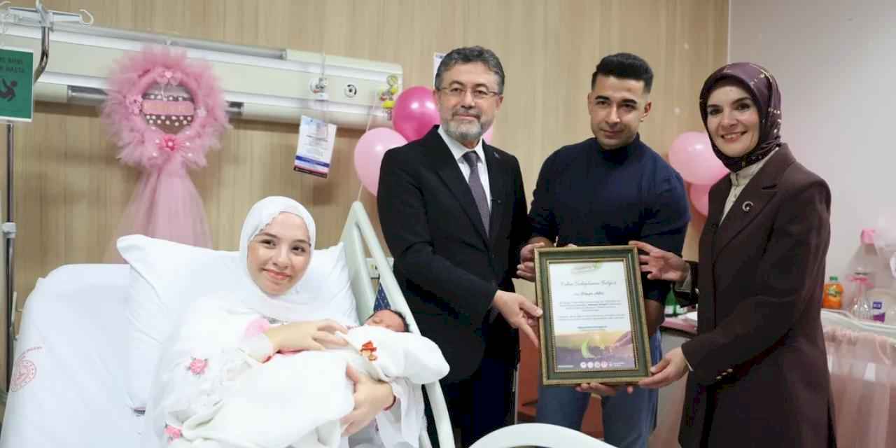 'Her Aile 1 Fidan' projesi başladı... Yeni doğan bebekler ve çiftler için fidan dikiliyor