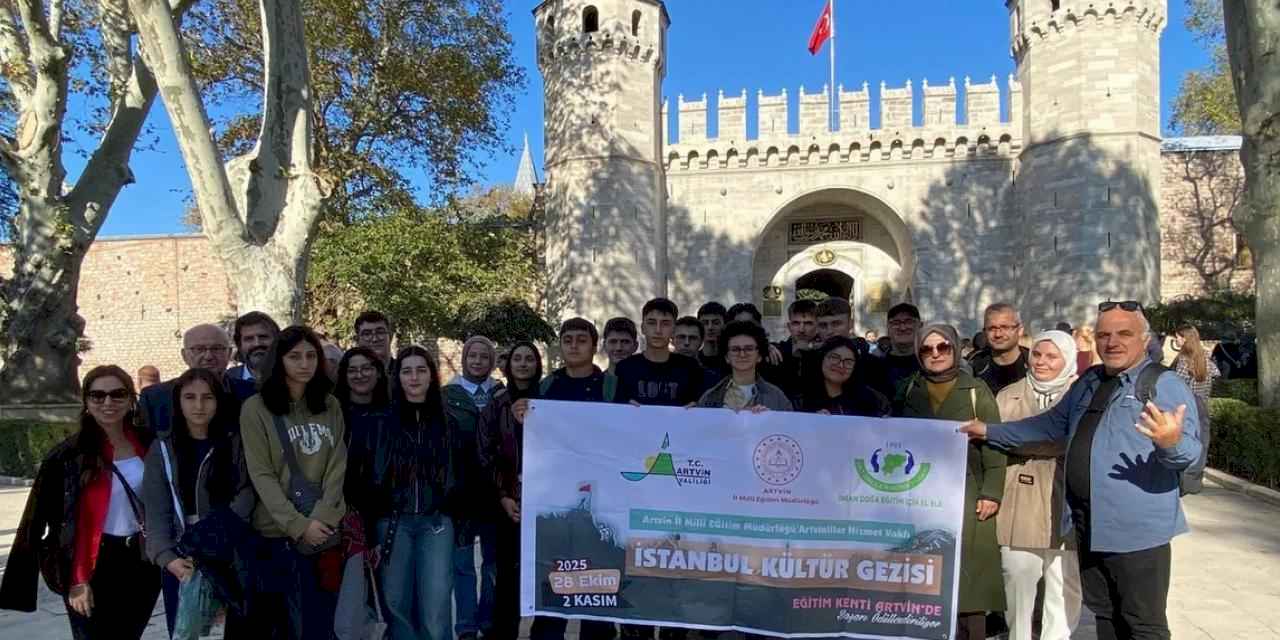 Artvinli öğrenciler İstanbul’u keşfetti