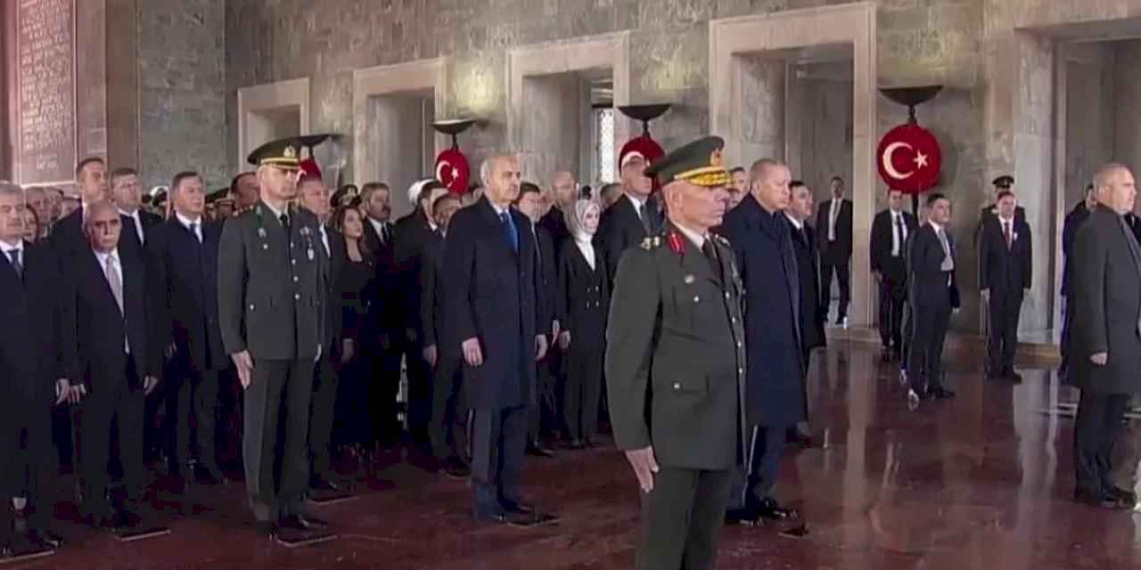 Devlet erkanı Anıtkabir'de