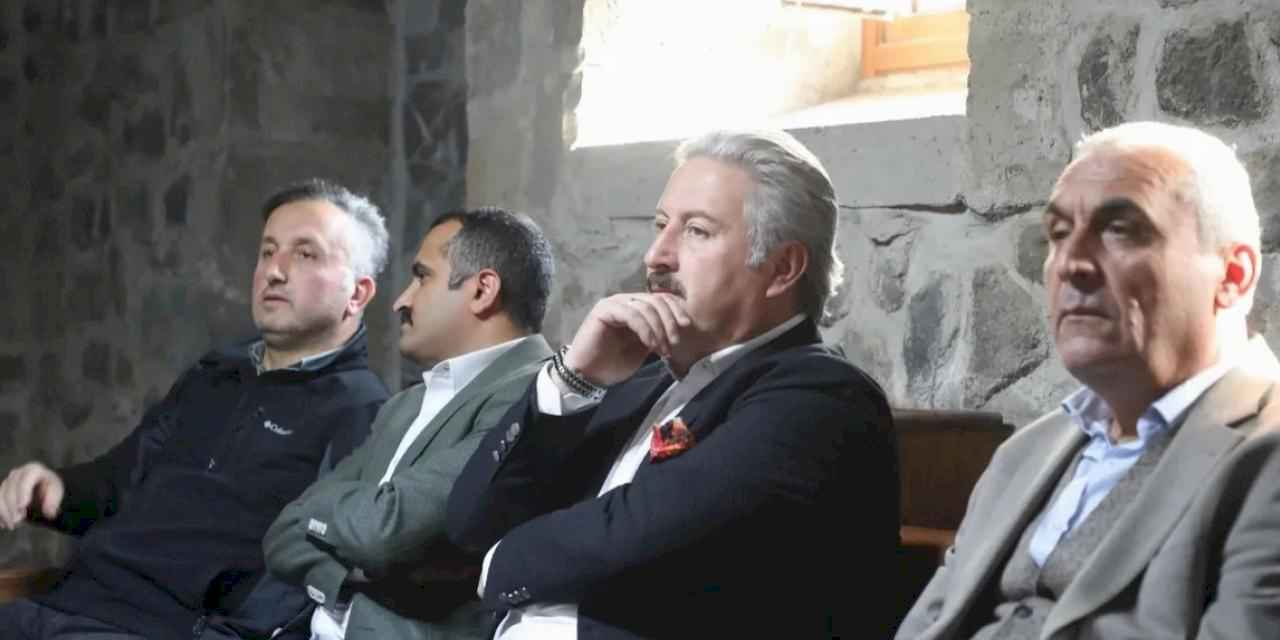 Kayseri Mektep Melikgazi'de kariyer söyleşileri sürüyor