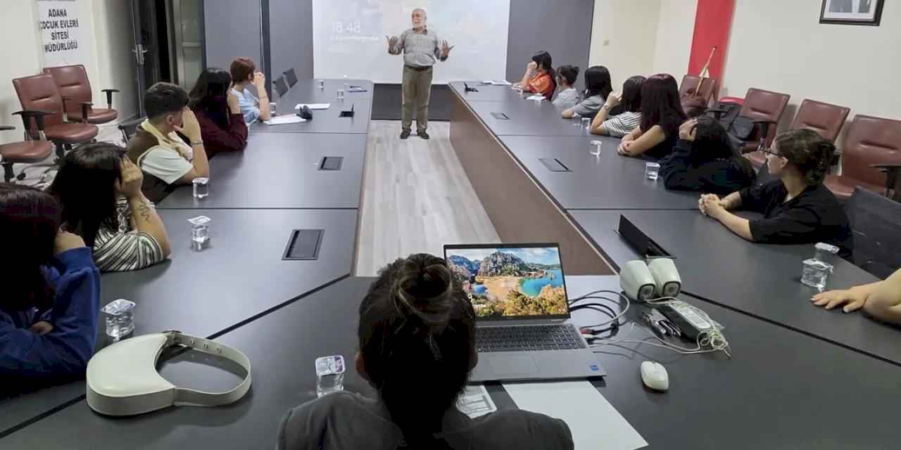 Gazeteci Özke gençlerle şiir üzerine buluştu