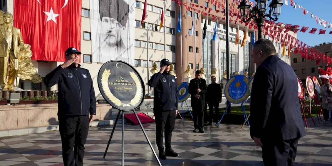 Ankara Keçiörenliler Ata’ya saygı için meydanda buluştu