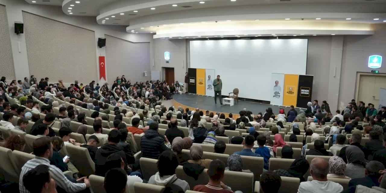 Konya’da 'Şehir Konferansları' başladı