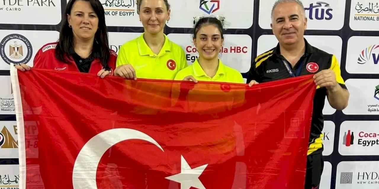 Milli formayla masa tenisinde Dünya Şampiyonluğu