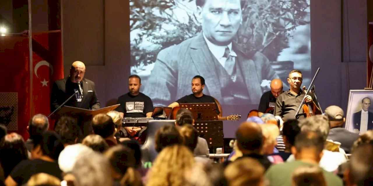 Atatürk, Efes Selçuk’ta şarkılar ve şiirlerle anıldı