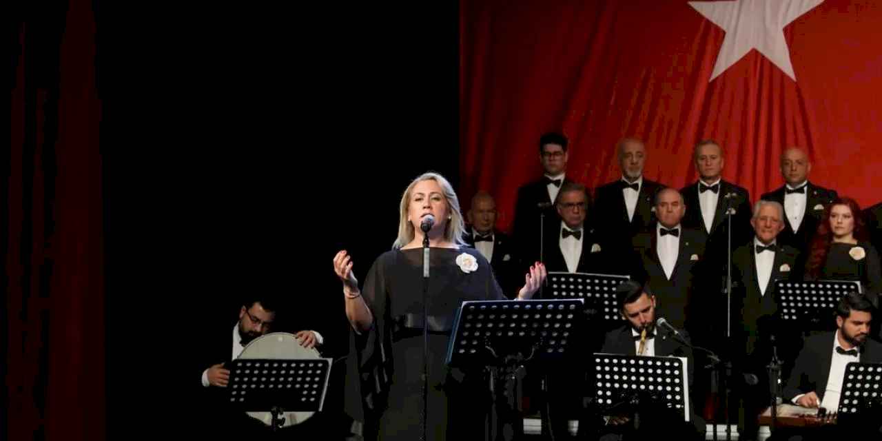 Gaziantep’te Atatürk, sevdiği şarkılarla anıldı