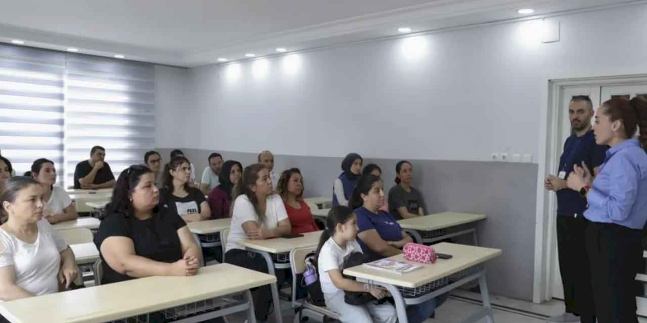 Mersin Büyükşehir’den velilere eğitim desteği